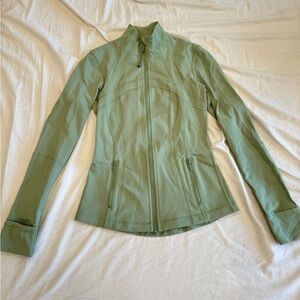 Lululemon define jacket in size 4